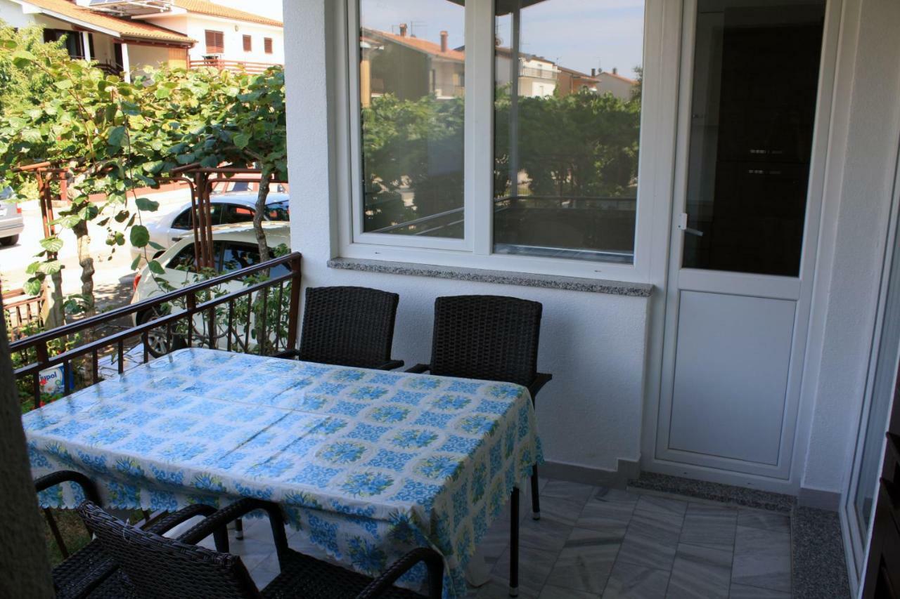 Apartment Vera Umago Esterno foto